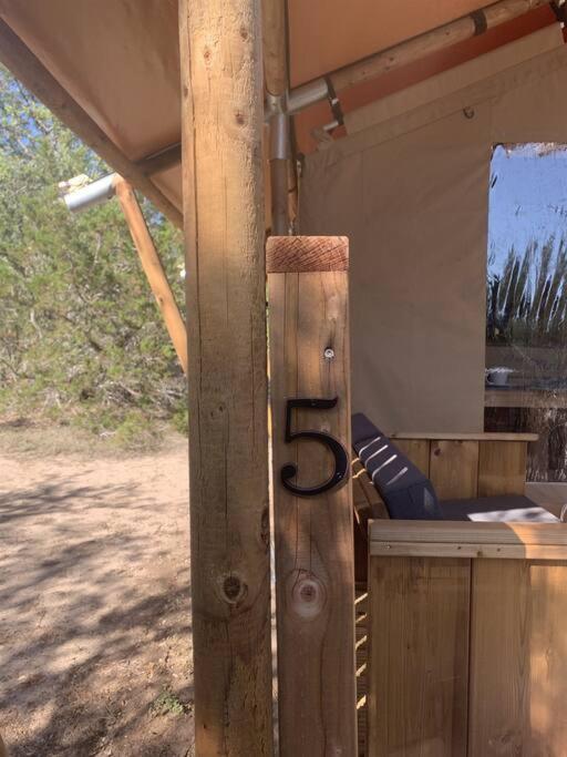 12 Fires Luxury Glamping With Heating #5 Hotell Johnson City Exteriör bild