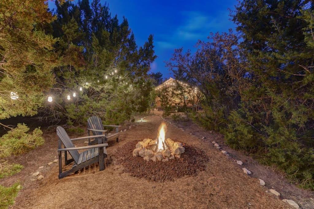 12 Fires Luxury Glamping With Heating #5 Hotell Johnson City Exteriör bild