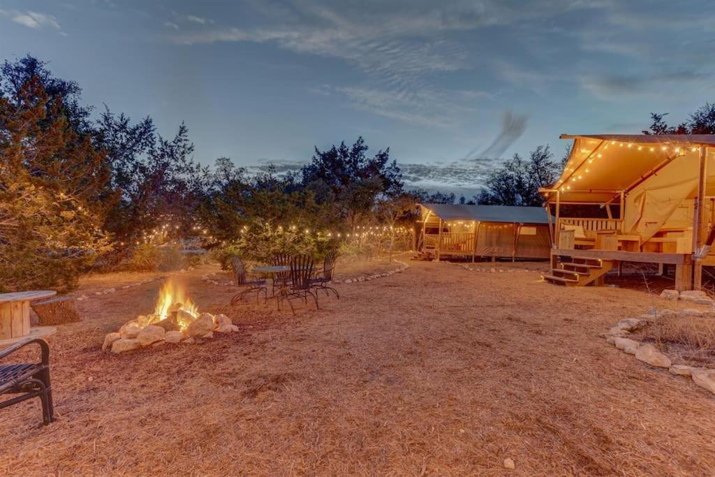 12 Fires Luxury Glamping With Heating #5 Hotell Johnson City Exteriör bild
