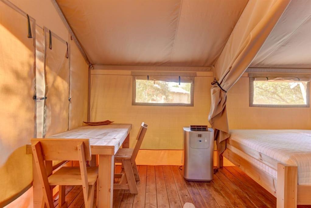 12 Fires Luxury Glamping With Heating #5 Hotell Johnson City Exteriör bild